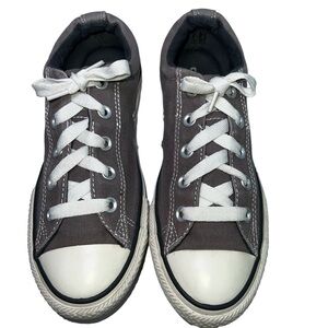 Converse Junior's Chuck Taylor Light Brown Low Top Lace Up Sneakers. Size 4